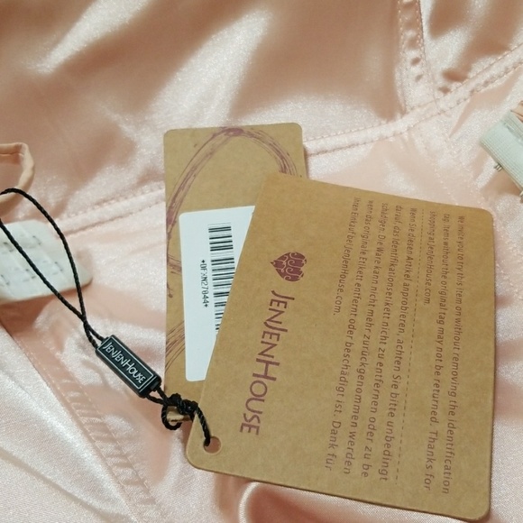 JenJenHouse - Picture 8 of 8